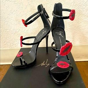 NEW SEXY Giuseppe Zanotti Sandal with Lips